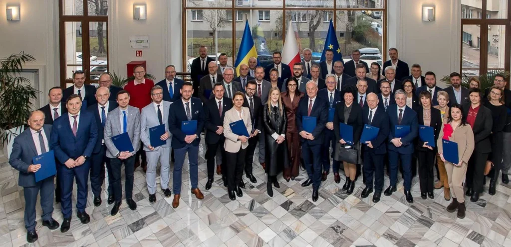 Budowa instalacji fotowoltaicznej wraz z magazynem energii elektrycznej na potrzeby działalności Ciepło Pyskowice Sp. z o.o. w Pyskowicach